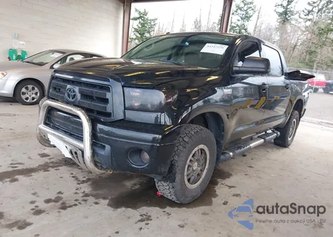 2011 Toyota Tundra Grade 5.7L V8 z USA, uszkodzony, nr VIN 5TFDY5F10BX195440